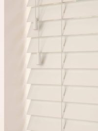 Divine Wooden Venetian