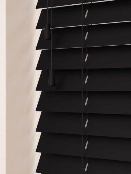 Volt Wooden Venetian